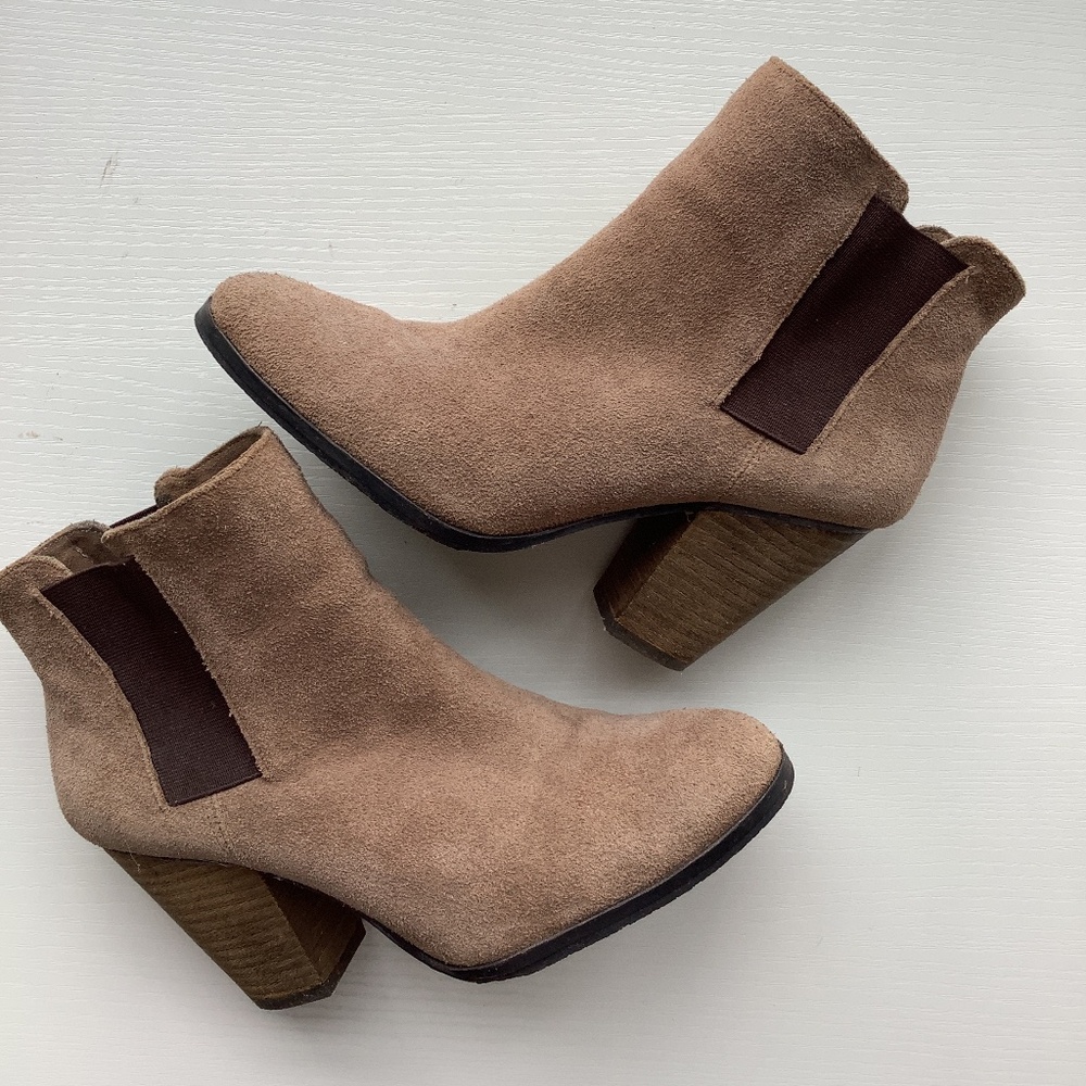 Vince Camuto Ankle boots, 6.5